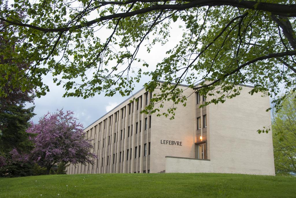 Universite De Moncton Exteriör bild